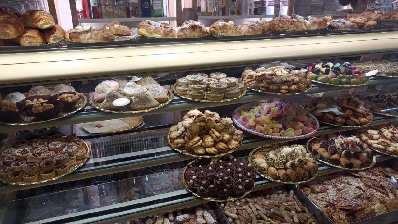 مبيت وإفطار شاكا Le Vie Del Centro المظهر الخارجي الصورة